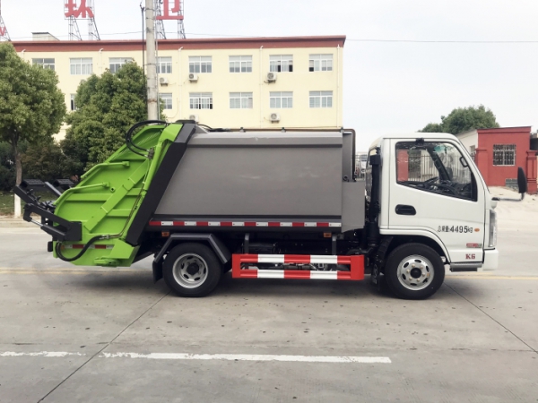 HDW5042ZYSKM6型壓縮式垃圾車（凱馬）4m3