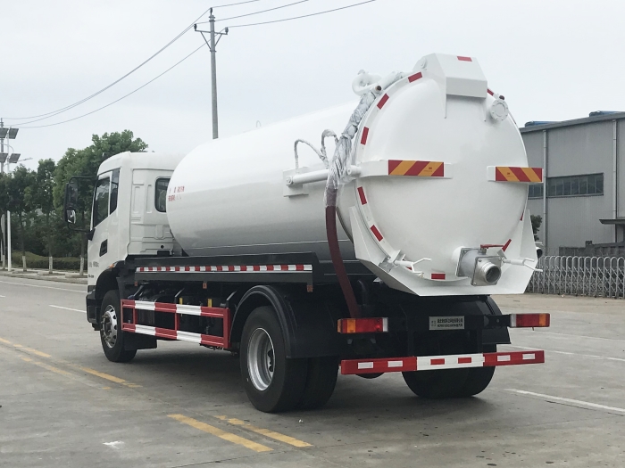 HDW5180GXWD6吸污車