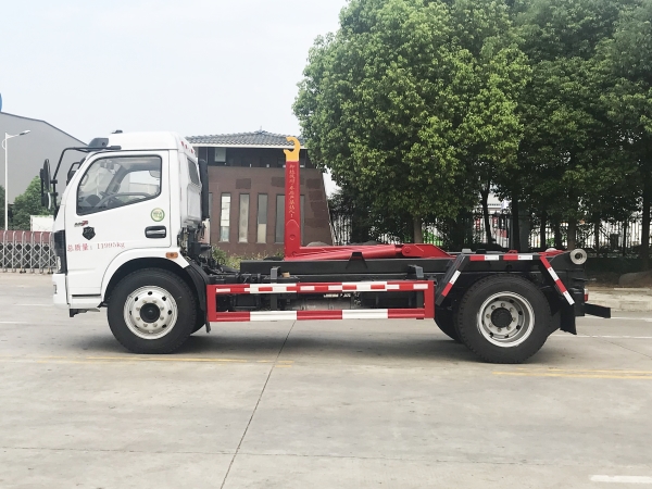 HDW5120ZXXE6車廂可卸式垃圾車(東風(fēng)凱普特)8-10T