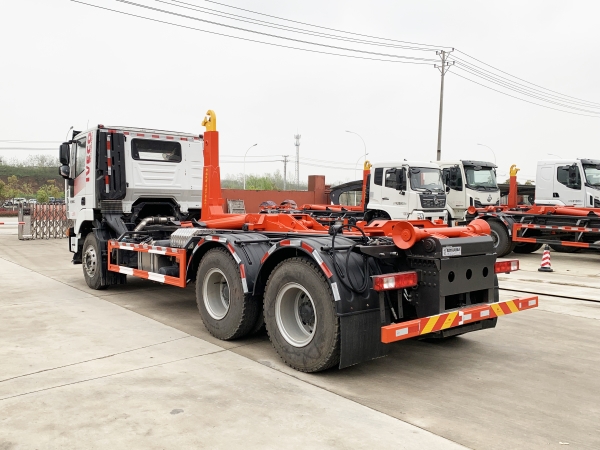 HDW5255ZXXCQ6車廂可卸式垃圾車（上汽紅巖H7）20T