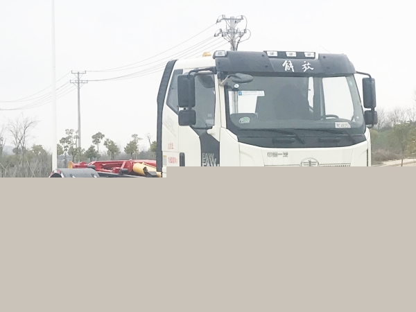 HDW5180ZXXC6車廂可卸式垃圾車(一汽解放FAW)16T