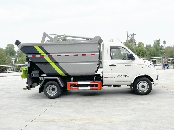 HDW5037ZZZBJ6H自裝卸式垃圾車(chē)（福田祥菱）3~4m3