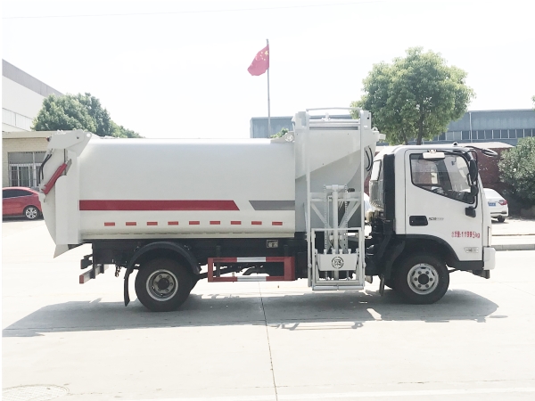 HDW5120TCAB6餐廚垃圾車(chē)（福田歐馬可）8m3